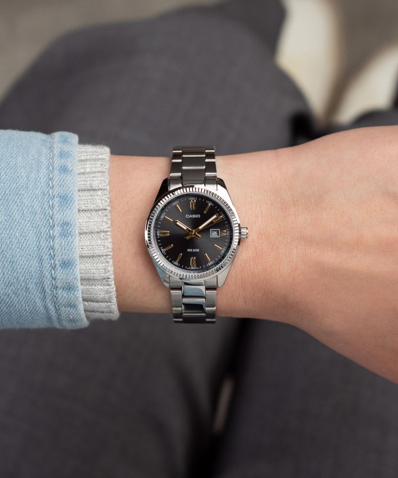 Годинник Жіночий Casio Analog