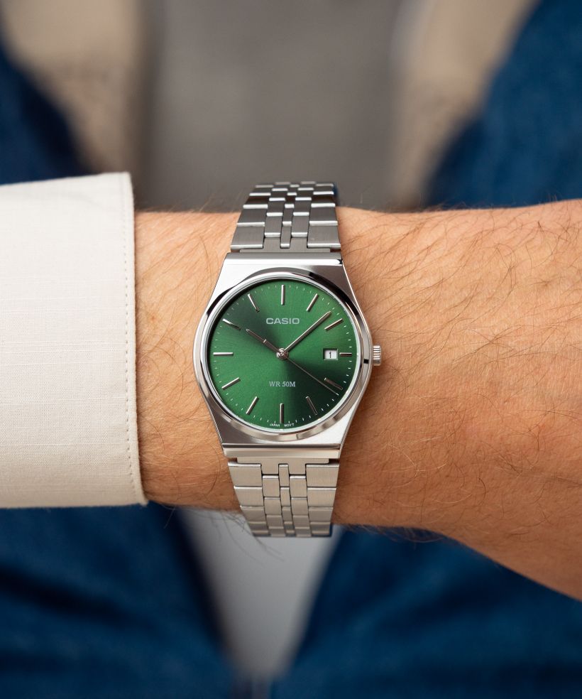 Годинник Чоловічий Casio Timeless Collection зелений